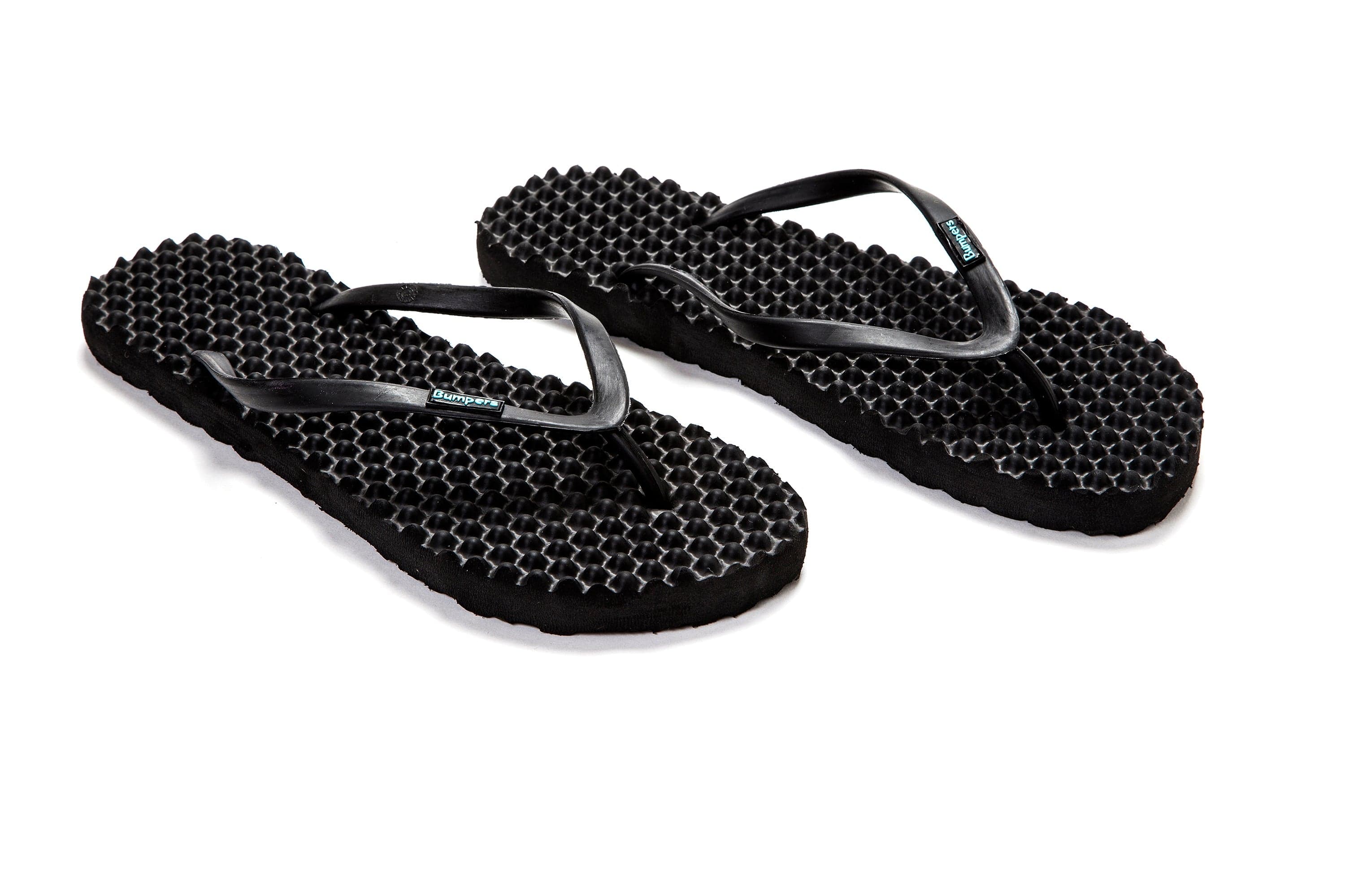 Detail view of the rounded Bumpers footbed texture